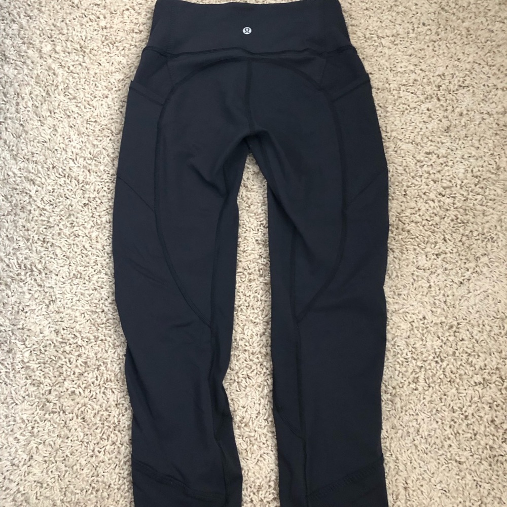 Black lululemon crop running tights. Size 8